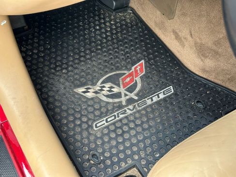 Used 2002 Chevrolet Corvette Coupe w/ Preferred Equipment Group2 RWD image 25