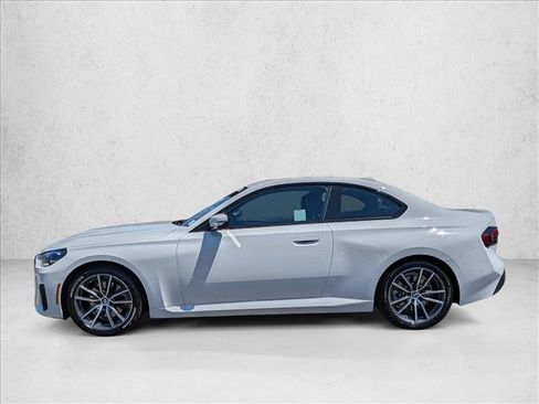 Used 2024 BMW 230i Coupe w/ Convenience Package RWD image 9