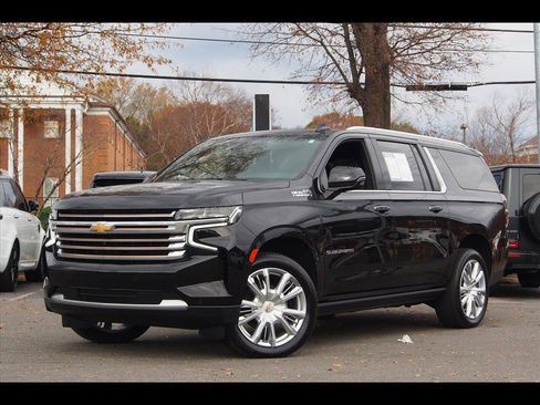 Used 2021 Chevrolet Suburban High Country image 1