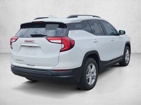 Used 2022 GMC Terrain SLE w/ Driver Convenience Package FWD image 5