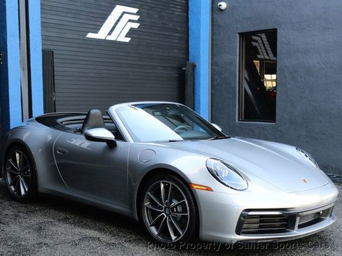 Used 2022 Porsche 911 Carrera image 3