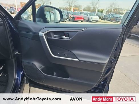 Used 2019 Toyota RAV4 XSE w/ Carpet Mat Package image 37