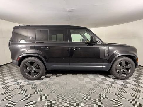 Used 2024 Land Rover Defender 110 S AWD/4WD image 8