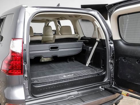 Used 2022 Lexus GX 460 Luxury w/ Sport Design Package image 50