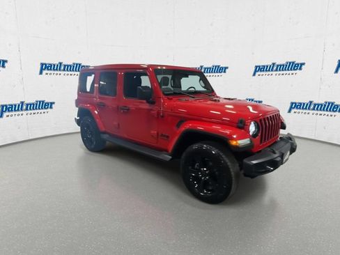 Used 2021 Jeep Wrangler Unlimited Sahara AWD/4WD image 6