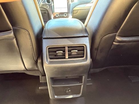 Used 2021 Ford Edge SEL image 24