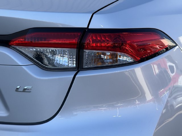 Used 2025 Toyota Corolla LE FWD image 7