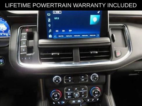 Used 2024 Chevrolet Suburban Premier RWD image 17