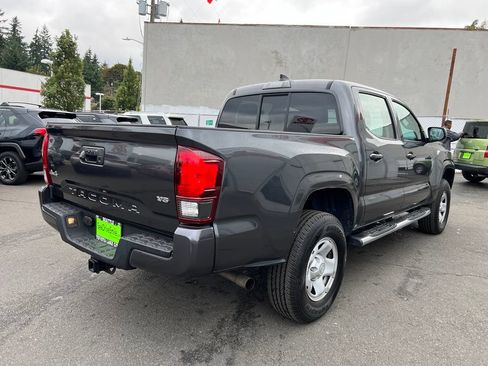 Used 2020 Toyota Tacoma SR AWD/4WD image 4
