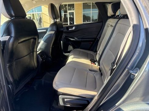 Used 2022 Ford Escape SEL image 19