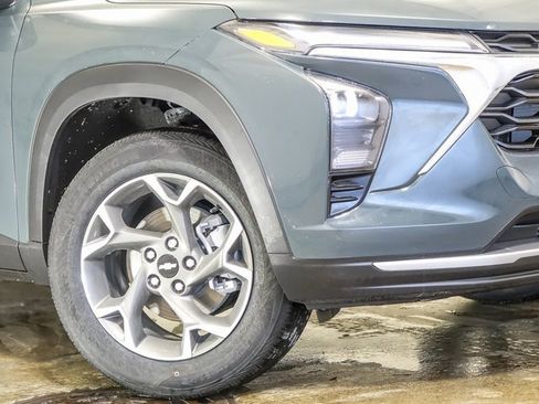 New 2026 Chevrolet Trax LT image 4