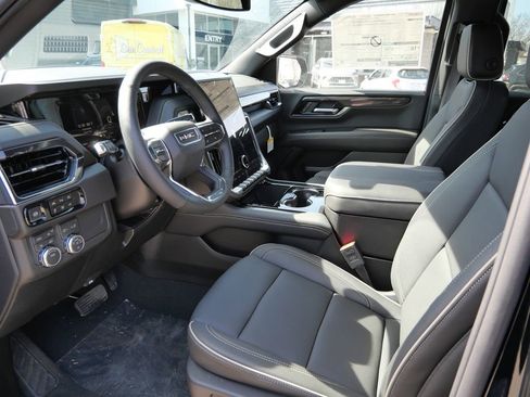 New 2026 GMC Yukon XL Elevation image 38