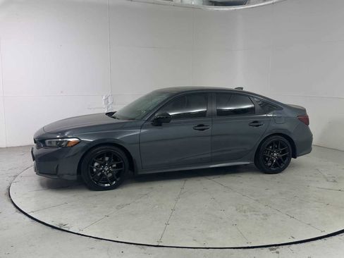 Used 2025 Honda Civic Sport image 5