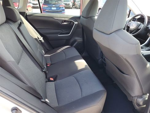 Used 2022 Toyota RAV4 XLE image 22