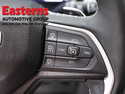Used 2023 Jeep Grand Cherokee L Laredo AWD/4WD image 16