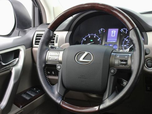 Used 2017 Lexus GX 460 Premium w/ Premium Package image 54