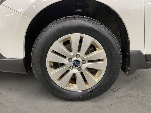 Used 2018 Subaru Outback 2.5i Premium image 14