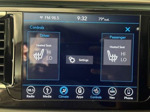 Used 2018 Chrysler Pacifica Touring-L w/ Premium Audio Group FWD image 35