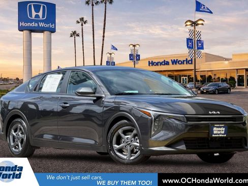 Used 2025 Kia K4 FWD image 1