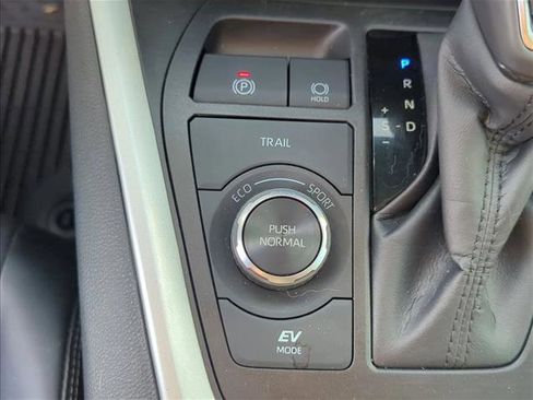 Certified 2022 Toyota RAV4 XLE Premium image 25