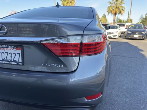 Used 2013 Lexus ES 350 w/ Luxury Pkg FWD image 26