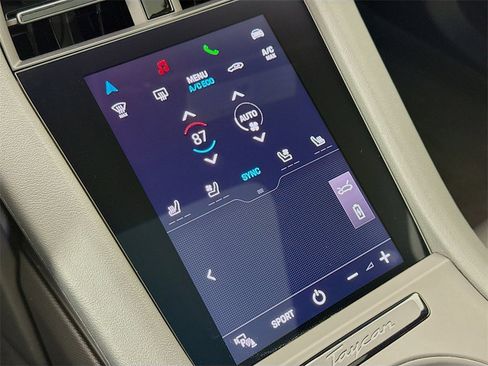 Used 2022 Porsche Taycan image 21