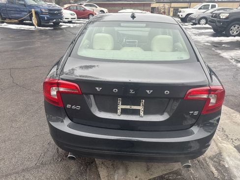 Used 2013 Volvo S60 T5 image 11