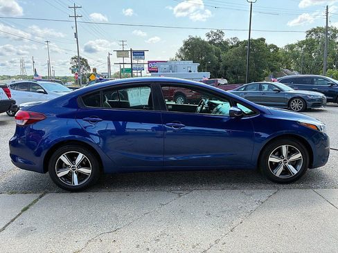 Used 2018 Kia Forte S FWD image 6