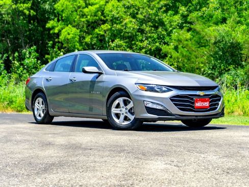 Used 2023 Chevrolet Malibu LT FWD image 1