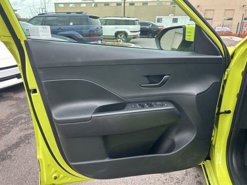 Used 2024 Hyundai Kona SEL image 11