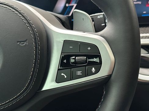 Used 2025 BMW X5 M60i w/ Executive Package image 27