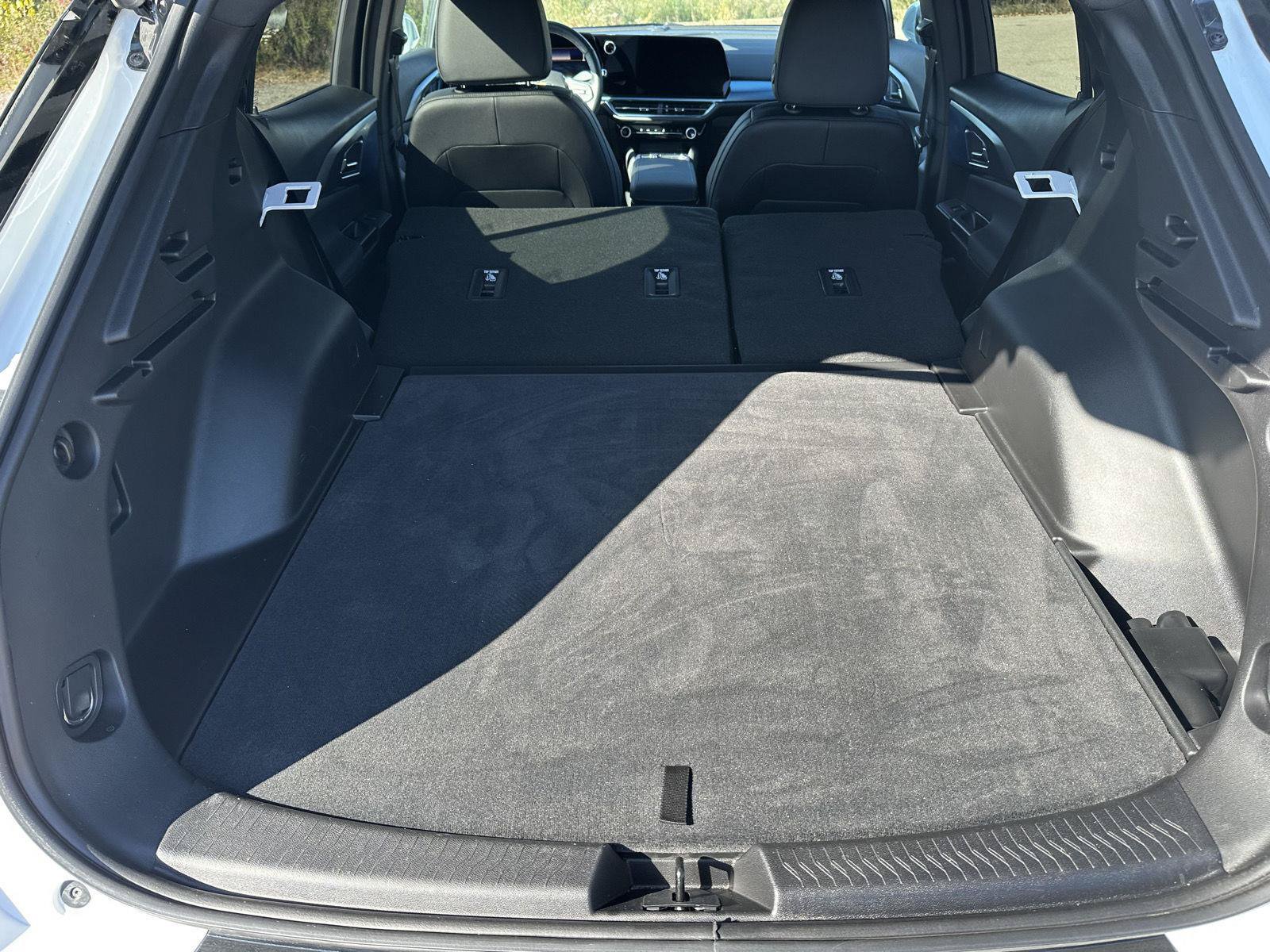 Certified 2025 Chevrolet Equinox EV LT w/ Convenience Package FWD image 14