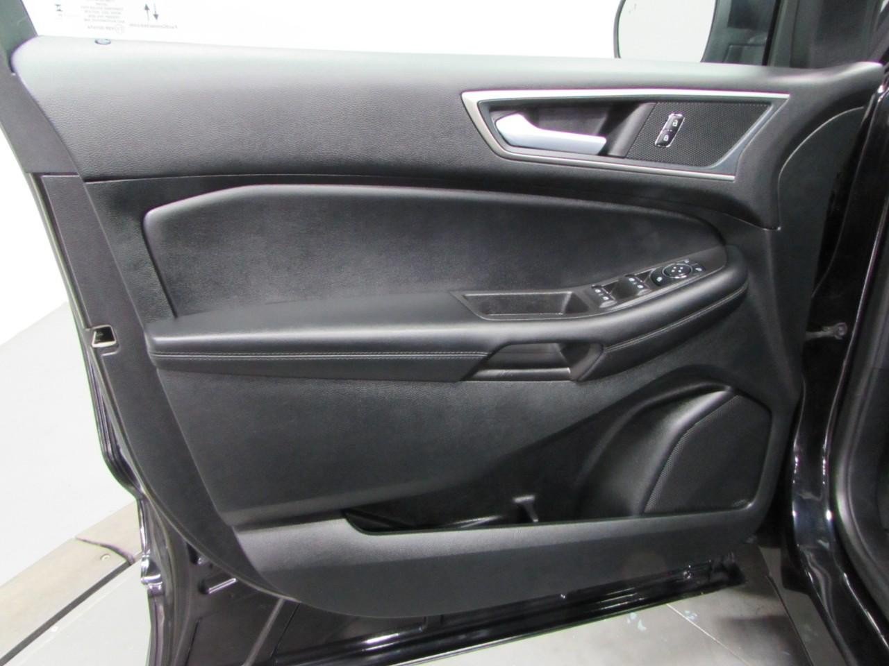 Used 2024 Ford Edge SEL w/ Convenience Package AWD/4WD image 12