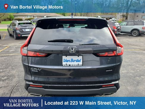 Used 2024 Honda CR-V Sport Touring image 6