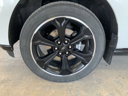 Used 2022 Ford Expedition Max Limited AWD/4WD image 6