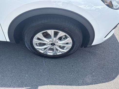 Used 2023 Ford Escape Active image 10