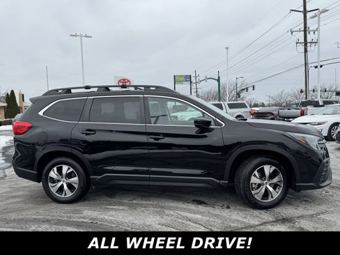 Used 2024 Subaru Ascent Premium w/ Convenience Package image 2