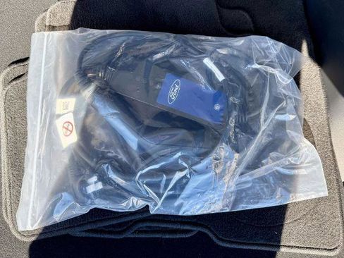 Certified 2025 Ford Escape SE image 16