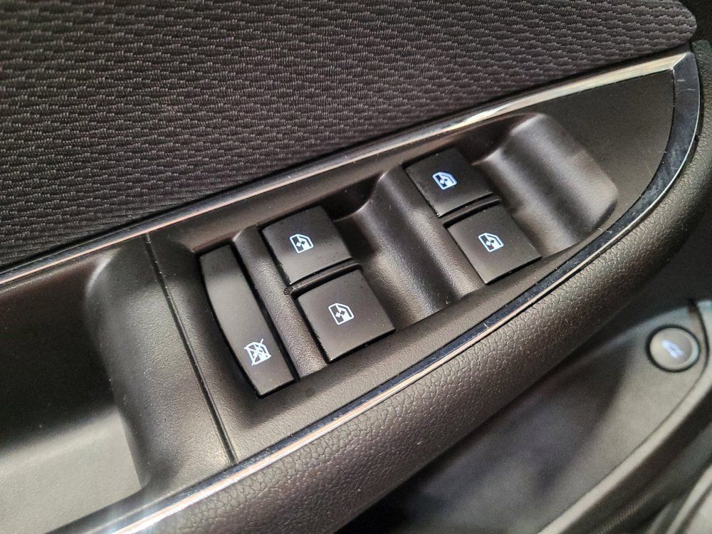 Used 2018 Chevrolet Cruze LS FWD image 27