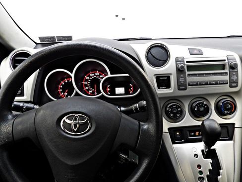 Used 2009 Toyota Matrix S image 16