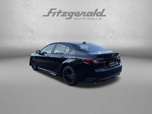 Used 2026 Toyota Camry SE FWD image 5