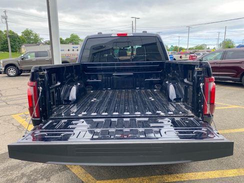 Used 2025 Ford F150 Lariat AWD/4WD image 26
