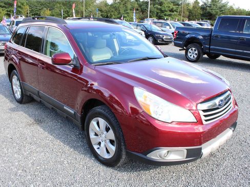 Used 2011 Subaru Outback 3.6R Limited w/ PWR Moonroof Pkg image 4