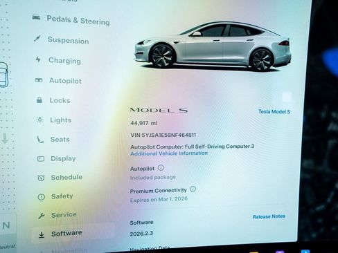 Used 2022 Tesla Model S image 54