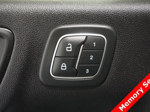 Used 2022 Ford Escape SEL w/ Technology Package image 7