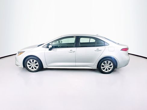 Used 2026 Toyota Corolla LE FWD image 4