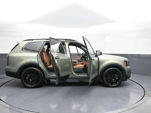 Certified 2025 Kia Telluride SX Prestige X-Line AWD/4WD image 43
