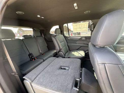 New 2025 GMC Acadia AT4 w/ Super Cruise Package image 22