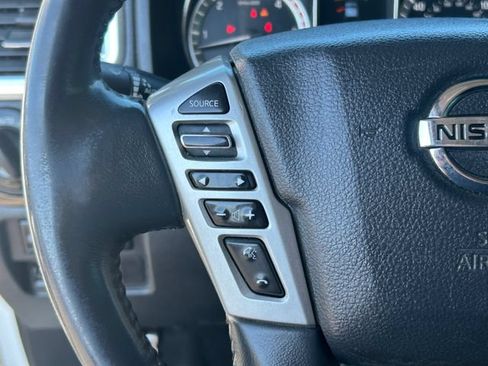 Used 2017 Nissan Titan SL AWD/4WD image 21