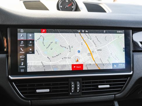 Used 2020 Porsche Cayenne image 20